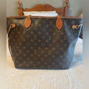 Louis Vuitton Medium Neverfull